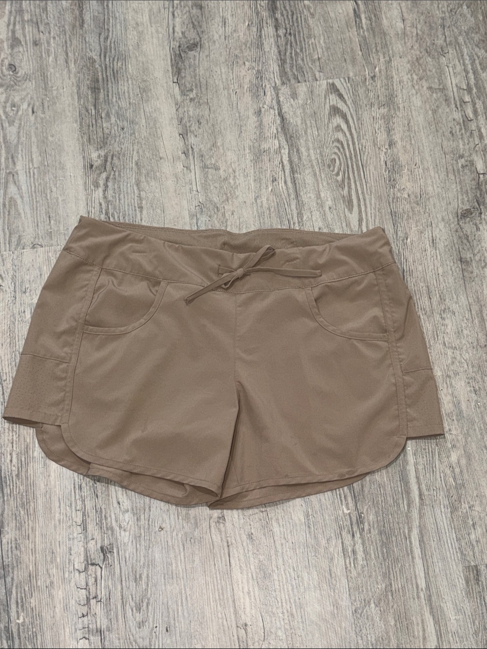 Women’s Taupe Drawstring Active Shorts
